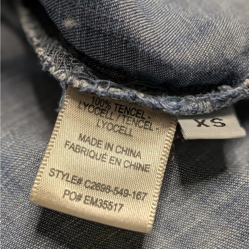 Anthropologie Cloth & Stone Chambray Denim Button Down Shirt XS Tencel - Picture 4 of 6